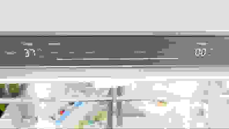 A close-up of the Bosch B36CL81ENG's control panel. It displays the fridge temperature as 37ˆF and the freezer temperature as 0°F.