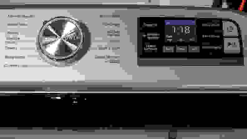 The MVW7232HW has an LCD screen and selector knob
