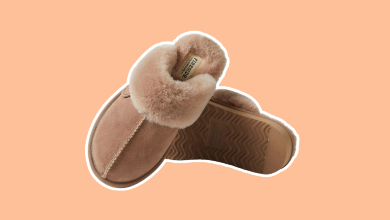 A pair of tan Dearfoam slippers with fur lining.
