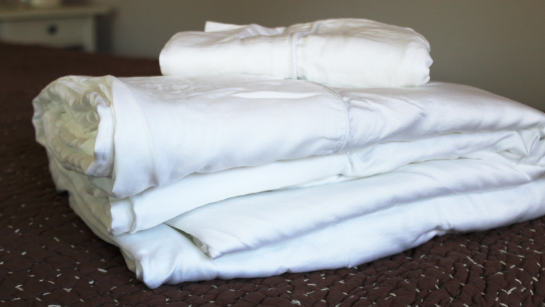 The Ettitude bamboo sheets are shown in white.
